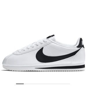 Nike Cortez lightly worn sneakers women’s size 7.5